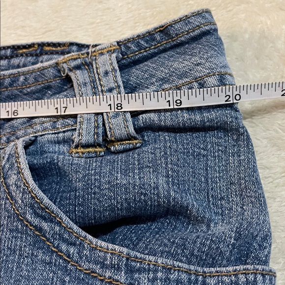 St. Johns Bay Classic Blue Denim Capris - Picture 7 of 10